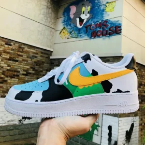 Customize Your Own Air Force 1s with Hand-Painted Designs (2)
