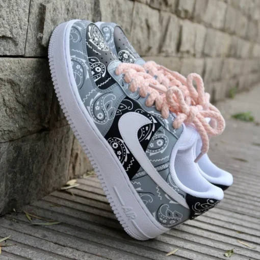 Customize the Nike Air Force 1 Handmade Bandanna Spray Painting Shoes (2)