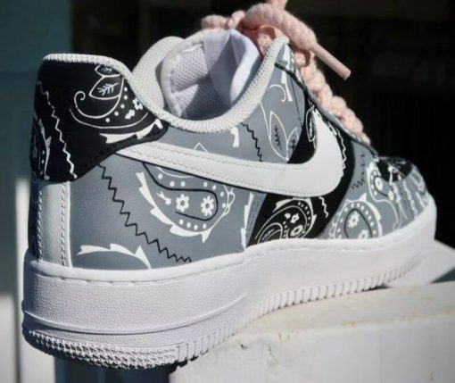Customize the Nike Air Force 1 Handmade Bandanna Spray Painting Shoes (5)