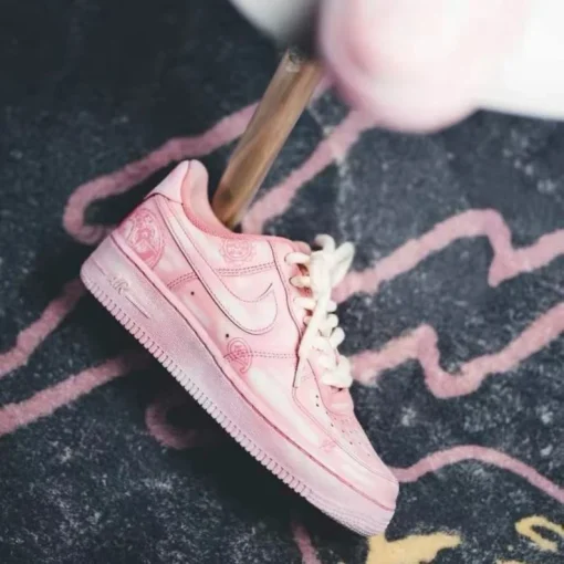 Customize the Nike Air Force 1 retro spray painted pink cashew pattern Shoes (3)