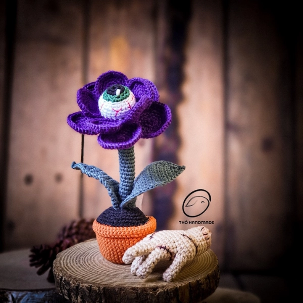 Eye Flower Crochet Amigurumi