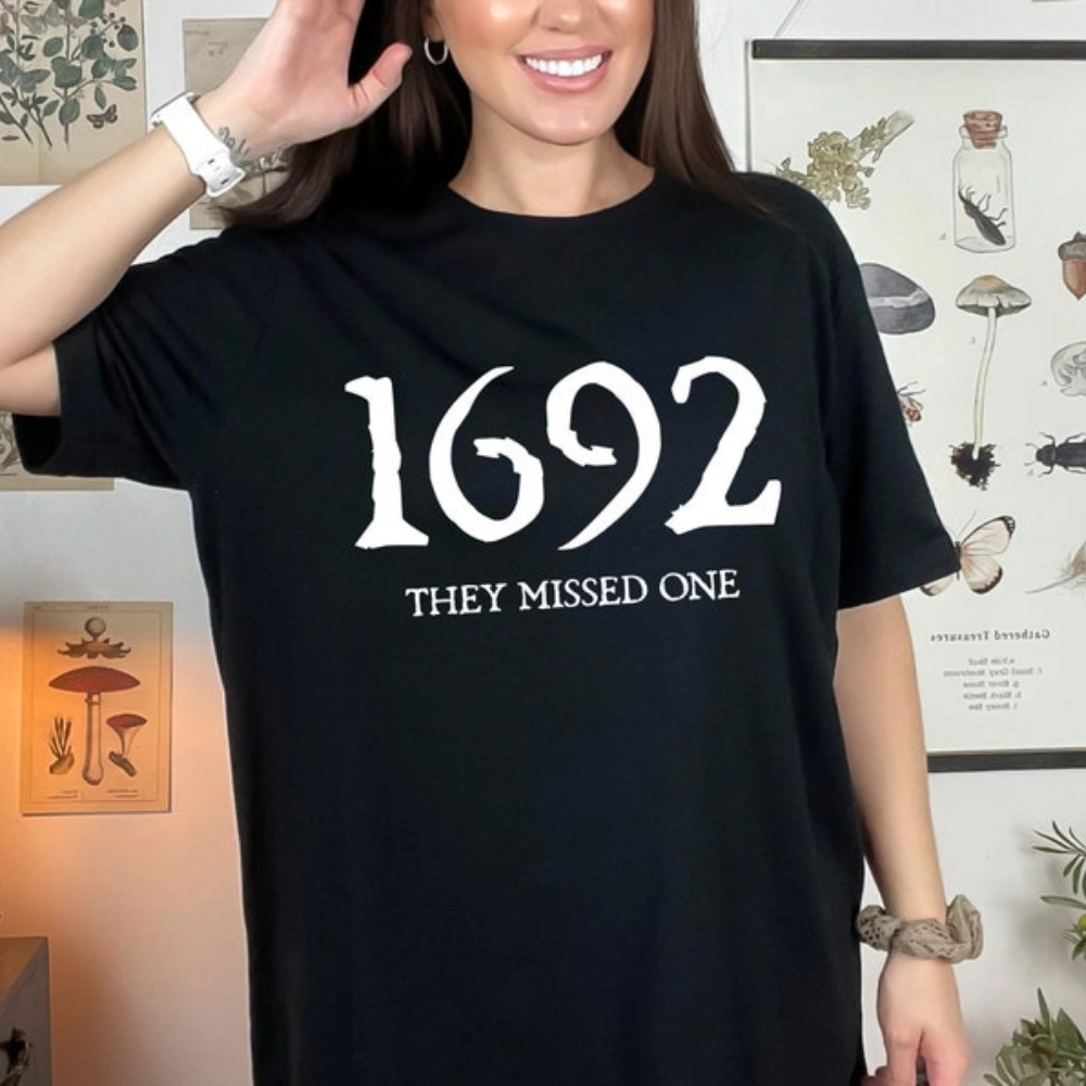 1692 They Missed One Comfort Color Shirt, Vintage Salem 1692 Unisex T-Shirt, Retro Salem Massachusetts Sweatshirt, Halloween Witchy Hoodie